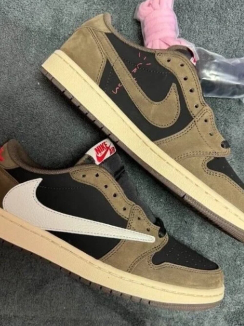 Travis Scott x Air Jordan AJ1 Low
